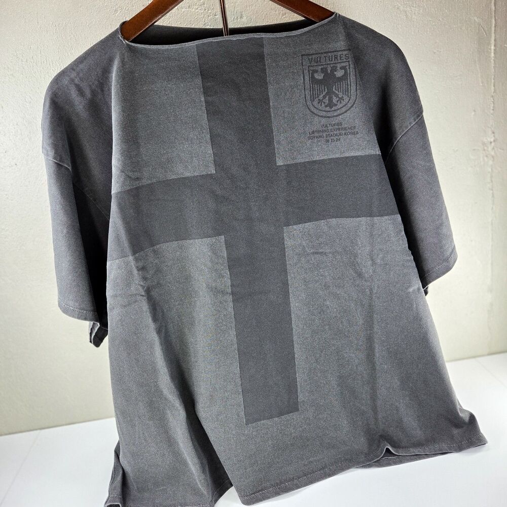 Yeezy Gap by Balenciaga Vultures Cross Tee Size 3 L/XL Korea Exclusive